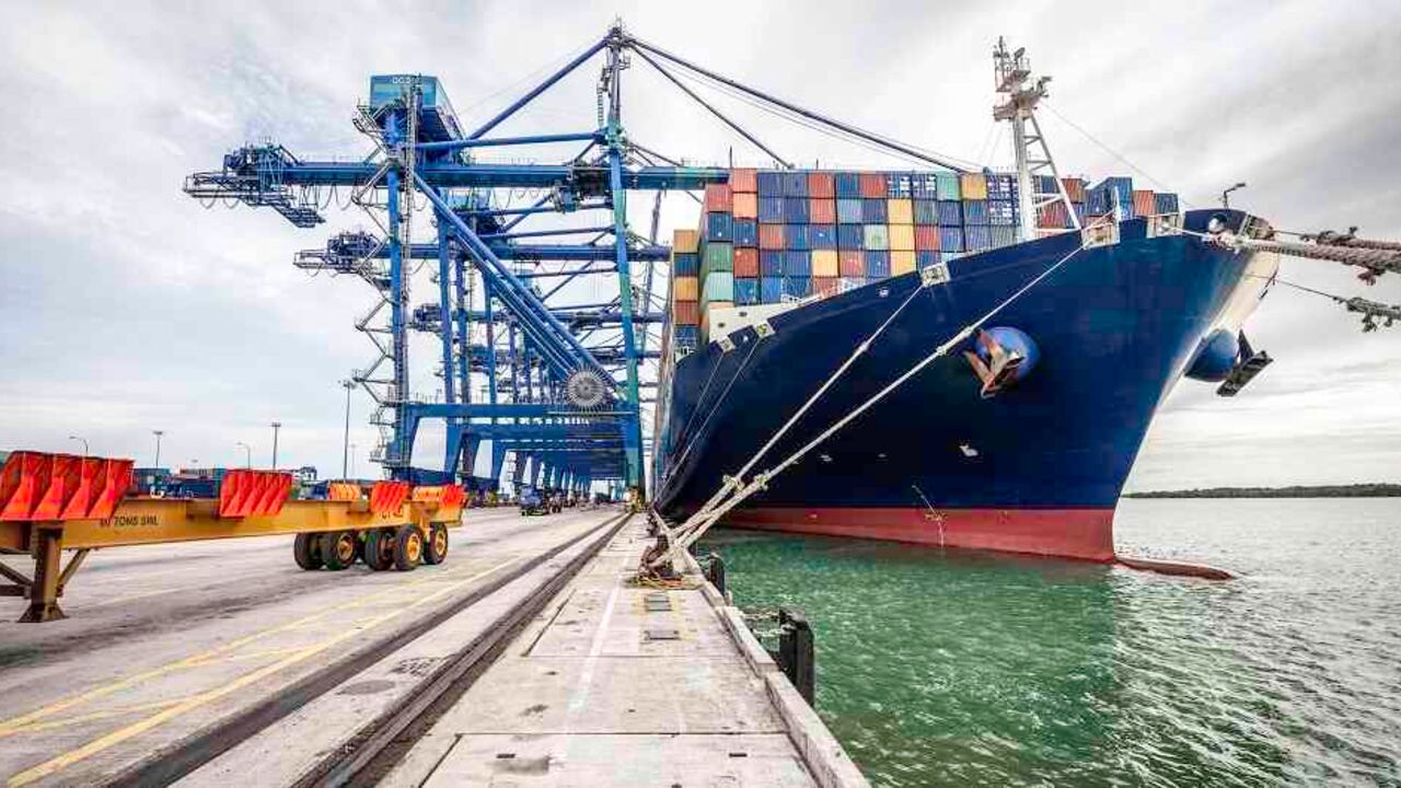 Importaciones de Colombia bajaron 27,3% en agosto