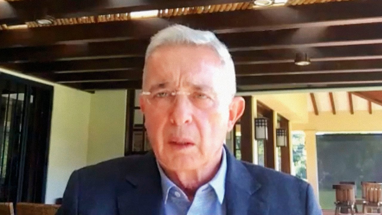Álvaro Uribe Vélez.