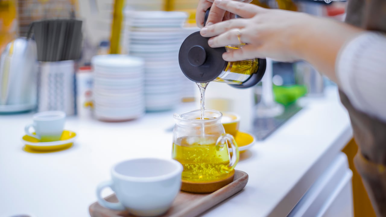 El té de manzanilla tiene muchas propiedades