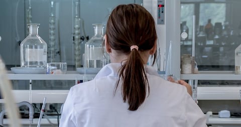 La industria química es una de las que más pesa en el PIB de la manufactura colombiana.