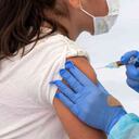 El ministro aseguró que participar en el estudio de esta vacuna no da a España ninguna ventaja en el reparto a nivel europeo, que se realizará de forma conjunta en toda la Unión Europea.