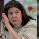 Alejandra Barrios, directora de la MOE, y Claudia López, alcaldesa de Bogotá