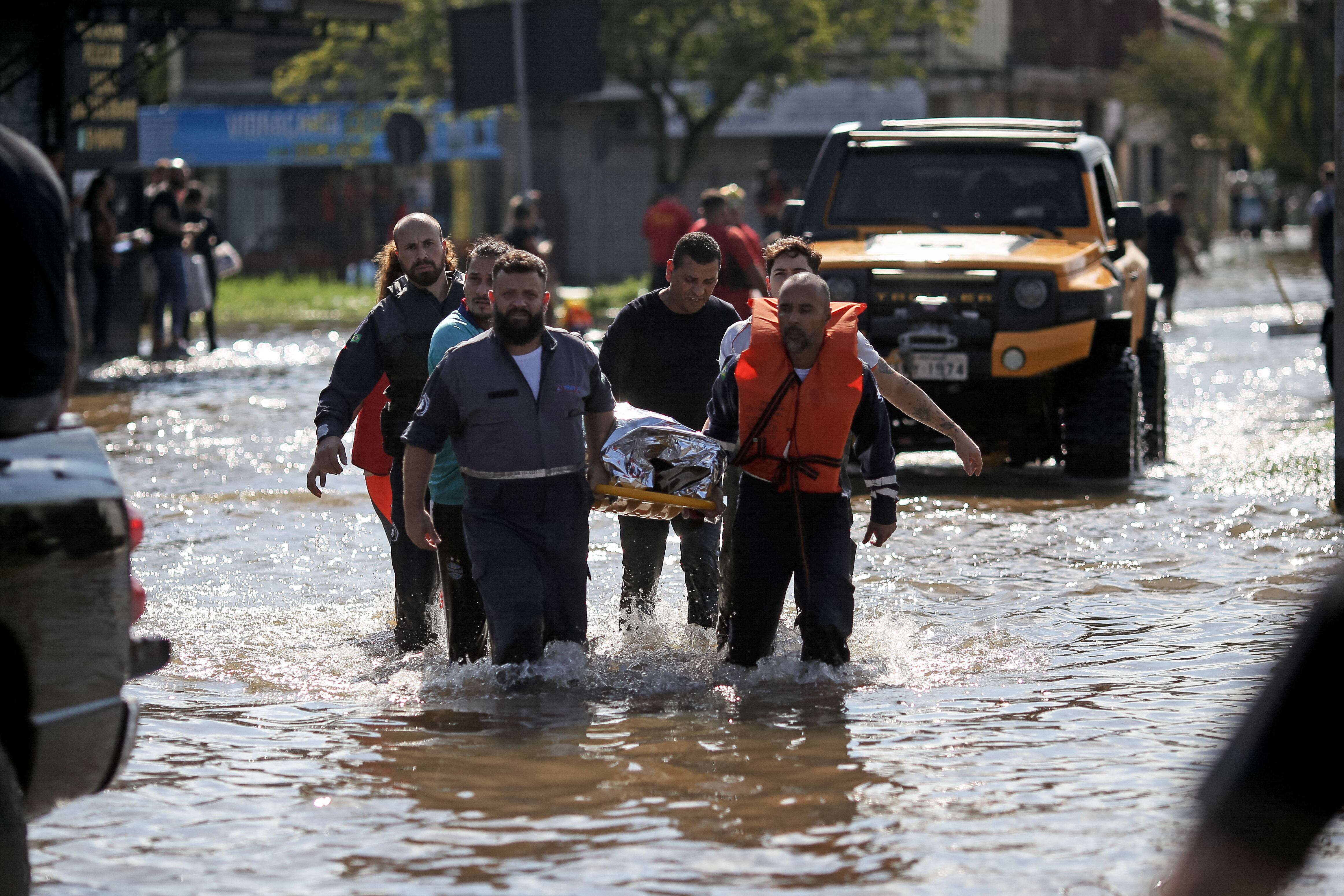 Brasil está emergencia por las inundaciones. (Photo by Anselmo Cunha / AFP