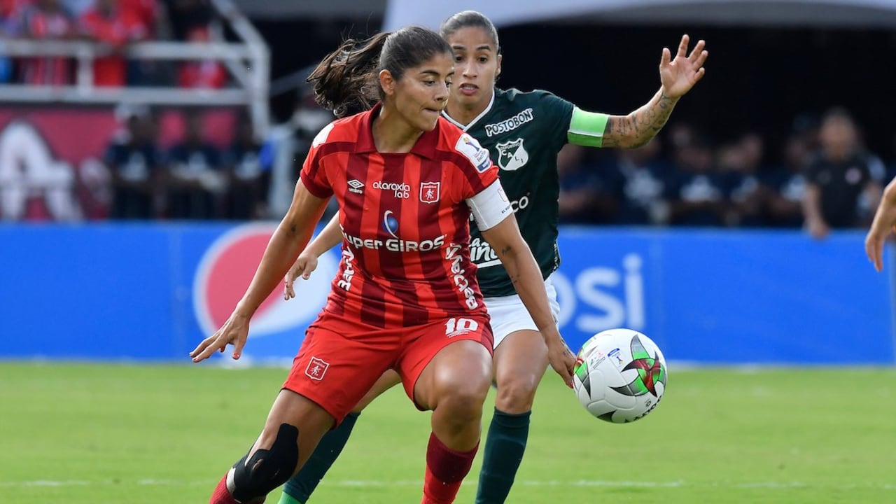 Catalina Usme, marcó un total de 15 en esta temporada, lleva 55 en la liga, y fue la gran figura del partido.