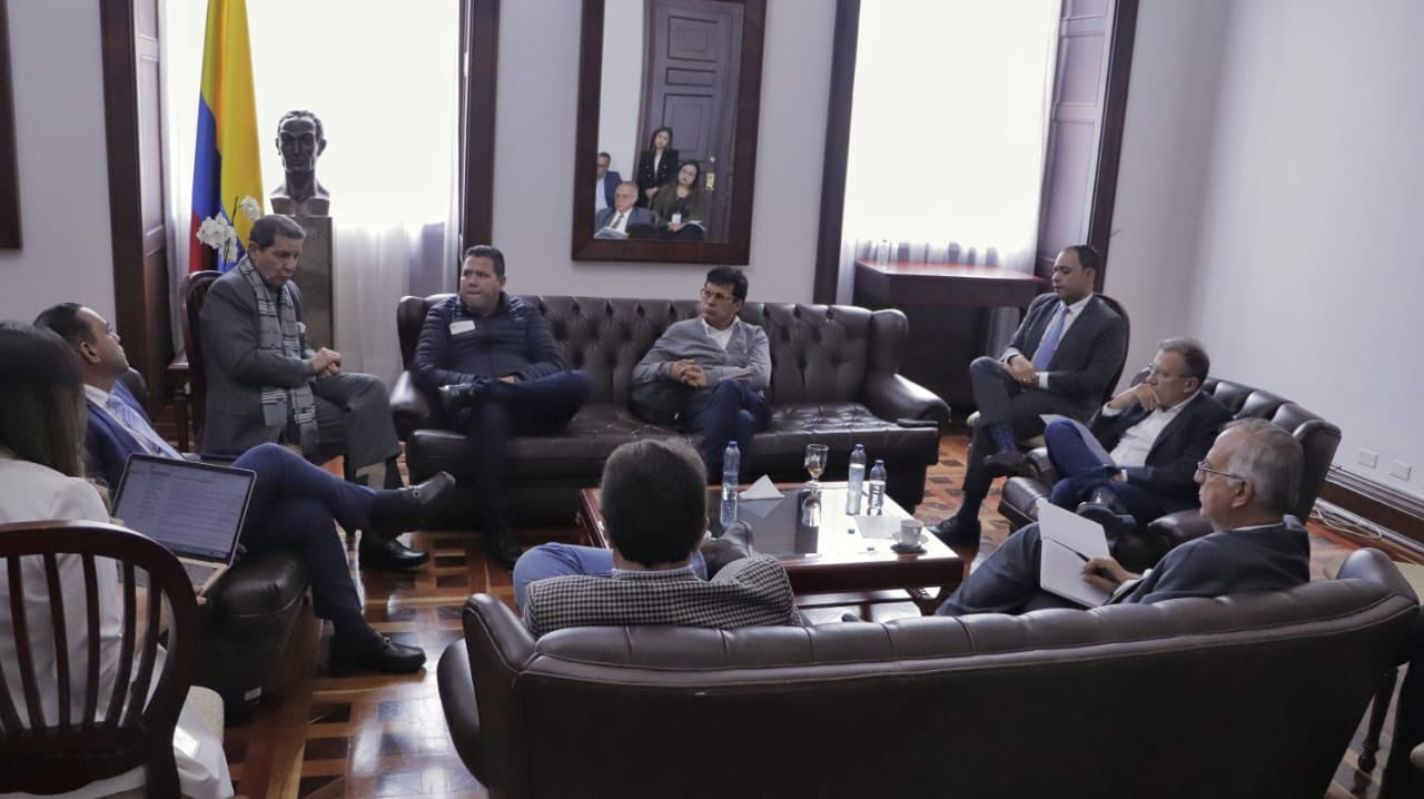 Reunión Roy Barreras y ganaderos