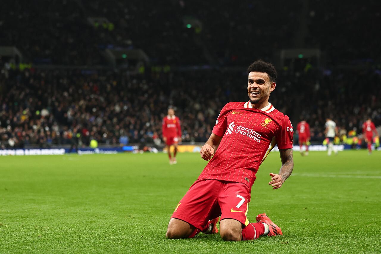 LONDON, ENGLAND - DECEMBER 22: Luis Diaz of Liverpool celebrates after he scored for 3-6
during the Premier League match between Tottenham Hotspur FC and Liverpool FC at Tottenham Hotspur Stadium on December 22, 2024 in London, England. (Photo by Shaun Brooks - CameraSport via Getty Images)