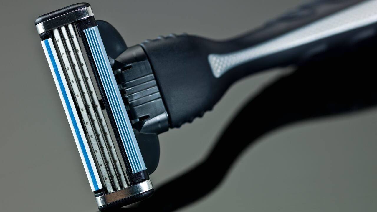 Las cuchillas de afeitar son desechadas rápidamente.