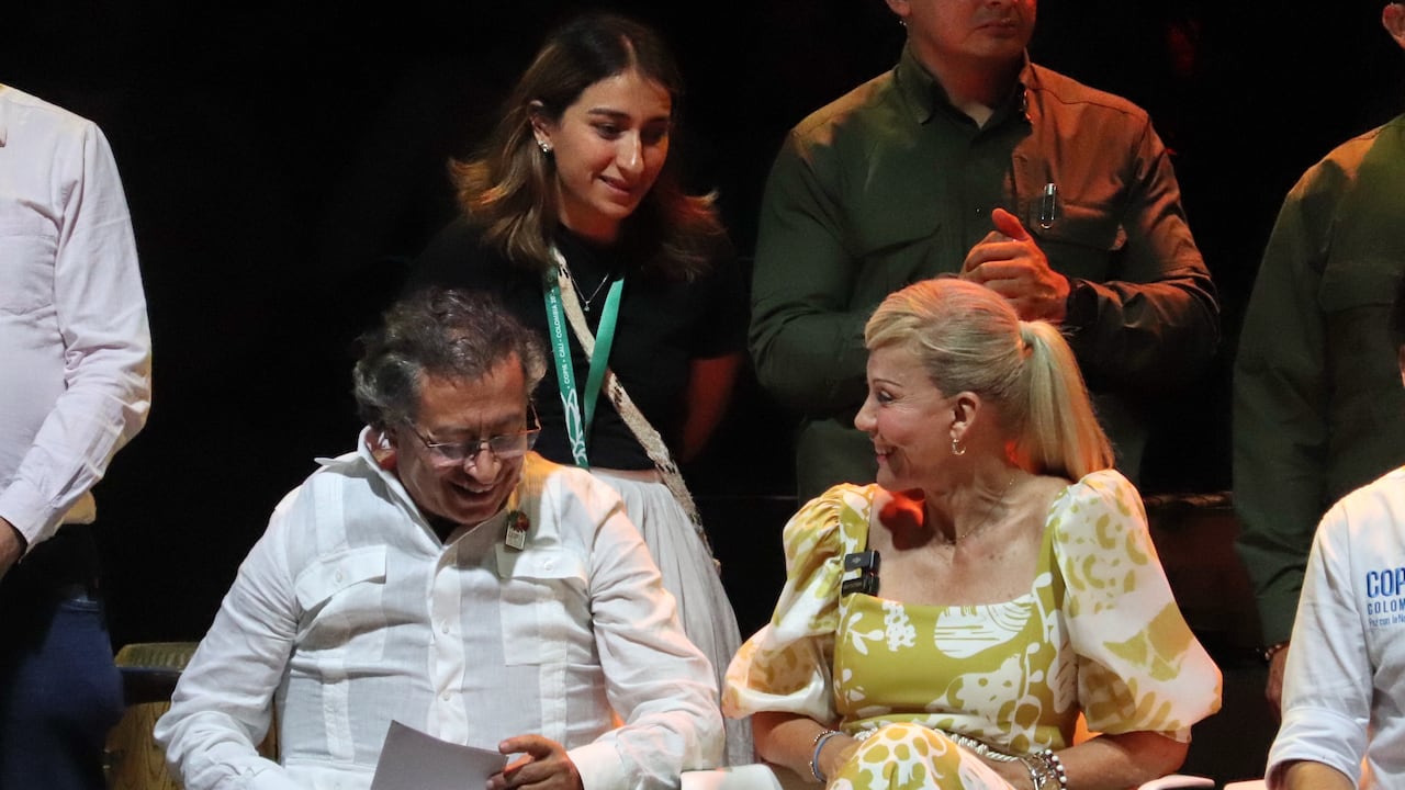 El presidente Gustavo Petro junto a la gobernardora Dilian Francisca Toro.