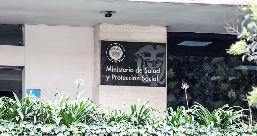 Los exempleados de la cartera aseguran que si bien no incurre en malos tratos, la ministra Carolina Corcho tiene un trato distante con buena parte de la planta de personal.