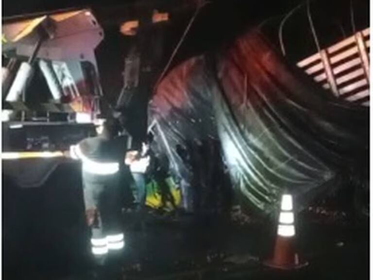 El accidente ocurrió en horas de la madrugada, conductores denuncian falta de iluminación antes de doble calzada