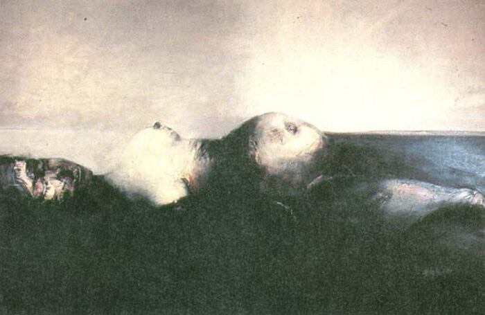 "Violencia" (1962), de Alejandro Obregón, ganó el Premio Nacional del XIV Salón de Artistas Colombianos. Sobre la obra, Marta Traba comentó: "Que la mujer esté muerta 'reposando'; que su vientre distorsionado tenga también mucho de paisaje, de colina tremenda; (...)que su sangre caiga en tierra sin la menor espectacularidad y que ese crimen haya sido amortajado por el gris denso de tierra y cielo como para amortiguar cualquier estridencia; todas son increíbles virtudes en el manejo del tema".