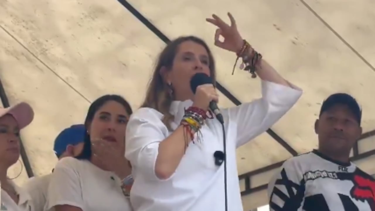 Paloma Valencia, candidata presidencial, en recorrido por pueblos de Antioquia.
