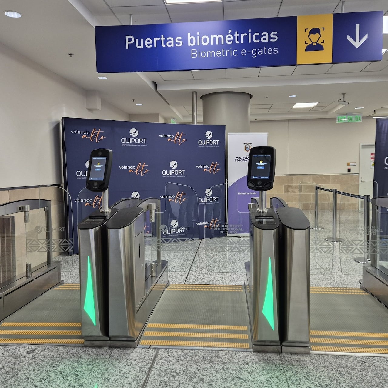 Registros biométricos en el Aeropuerto Mariscal Sucre de Ecuador