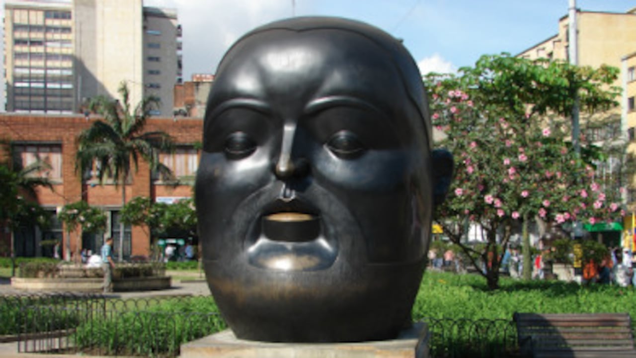 Cabeza (1999). Bronce. Fernando Botero.