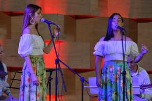 Gran final del Mono Nuñez en Ginebra Valle,don de los ganadores fueron instrumental trío Plenilunio de Bogota y en categoría vocal el dueto Florecer Andino de Caldas.