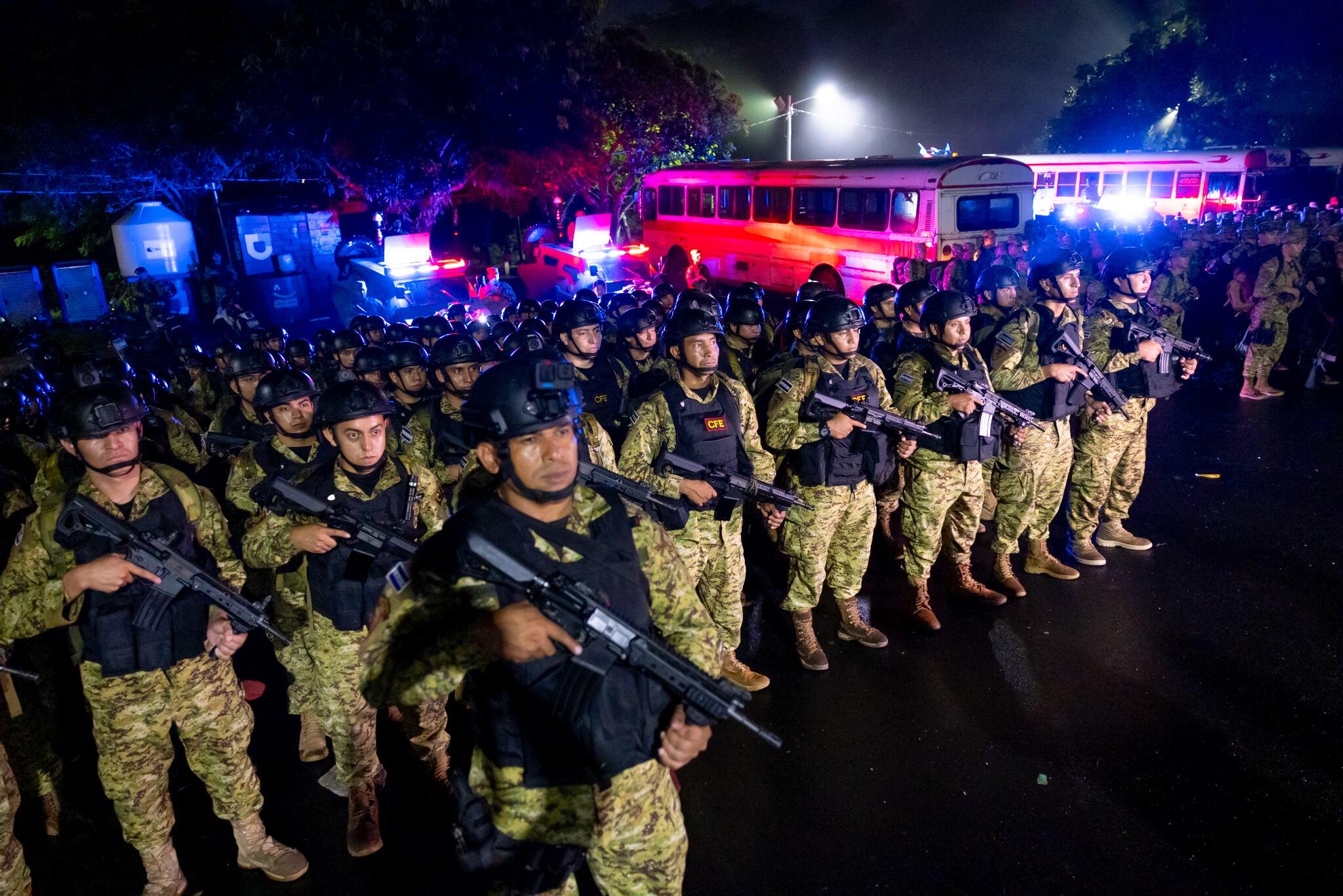 4.000 efectivos salieron a las calles de El Salvador