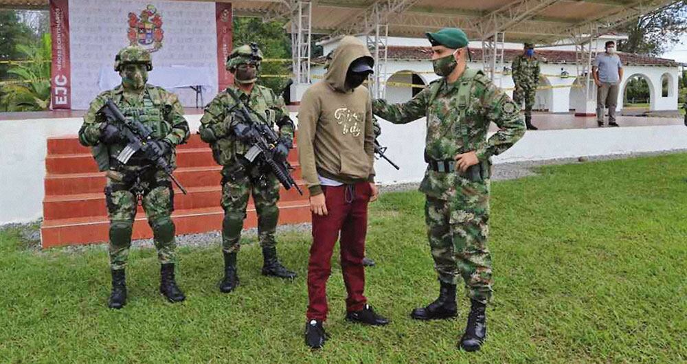 Horas después se entregaron a un pelotón del Ejército que estaba cerca a esa zona. 