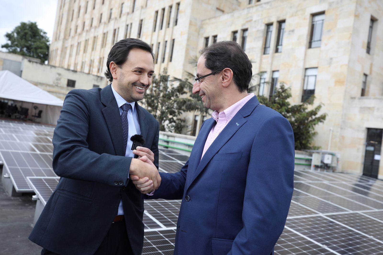 Páneles solares - MinHacienda