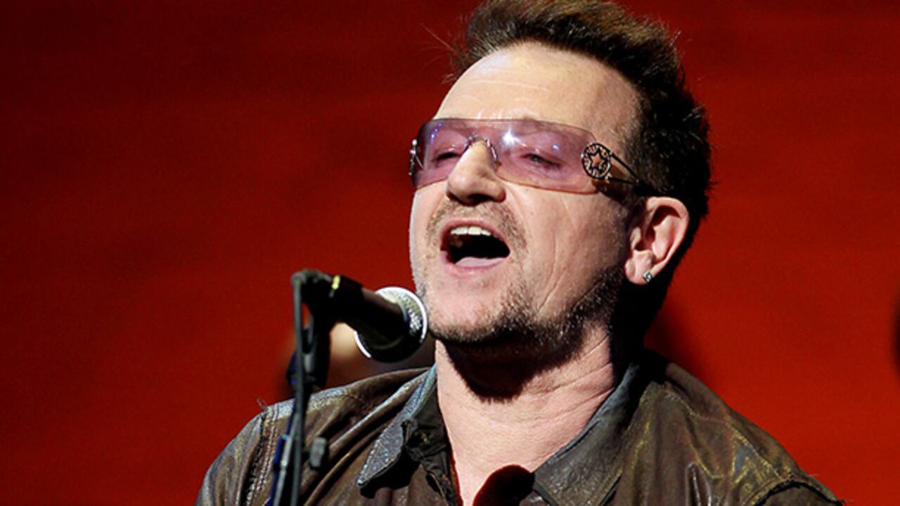 Además de promover su activismo en los conciertos de U2, Bono, de 53 años, asiste a cuanta cumbre lo invitan para hablar sobre la lucha contra la pobreza en África.