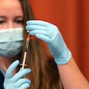 Personas no vacunadas tiene una probabilidad 25 veces mayor de morir de coronavirus