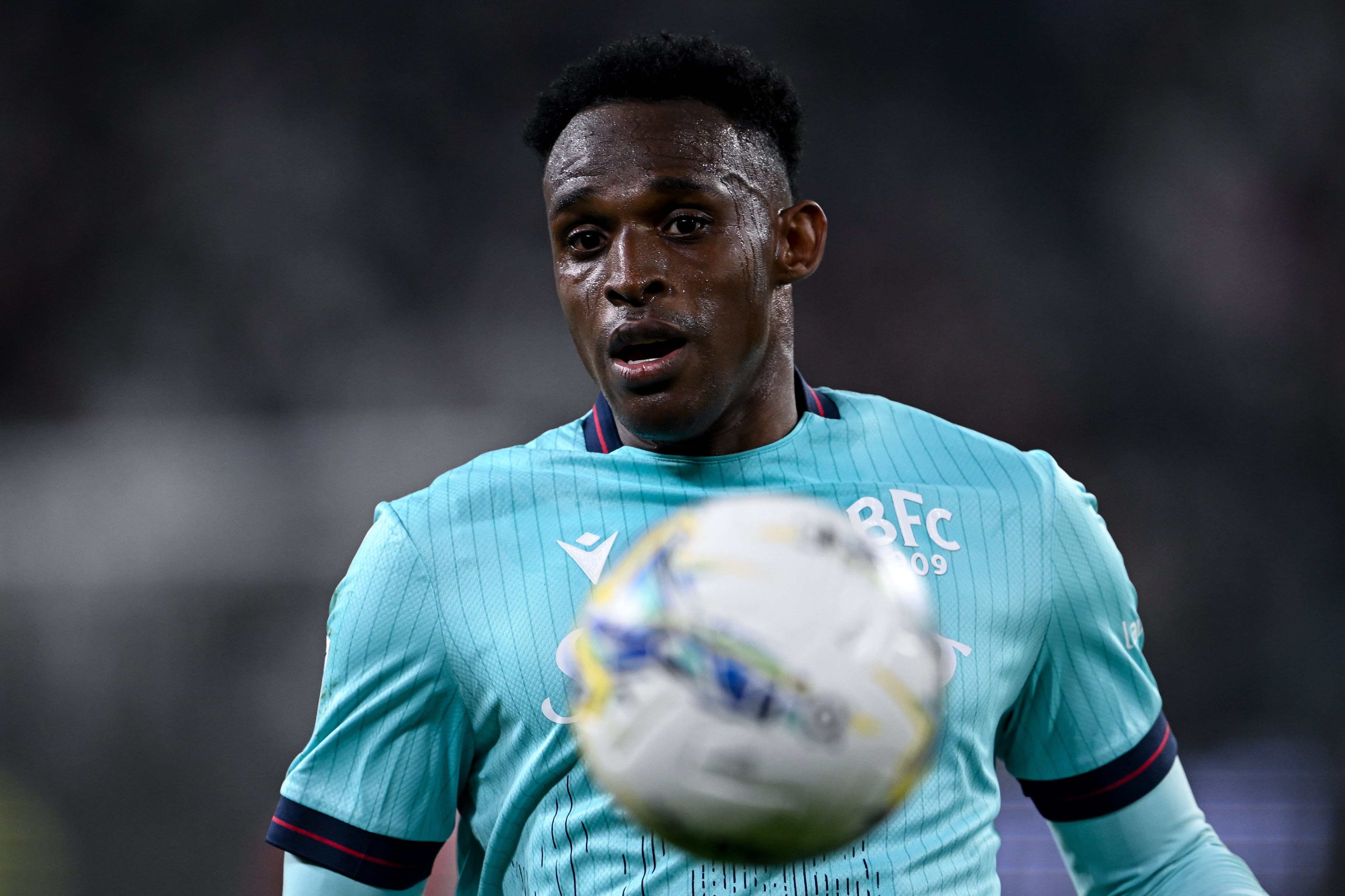 Jhon Jáner Lucumí dejaría Bologna para dar el salto a la Juventus firmando un contrato hasta 2031
