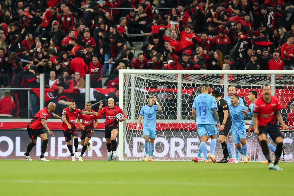 Bolívar dio la sorpresa y se clasificó a cuartos de final de la Copa Libertadores