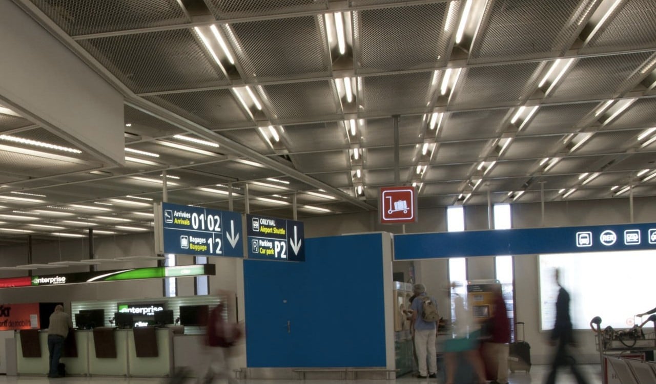 El incremento de destinos, ampliación de terminales y los nuevos locales comerciales hacen que las distancias se comiencen a incrementar.