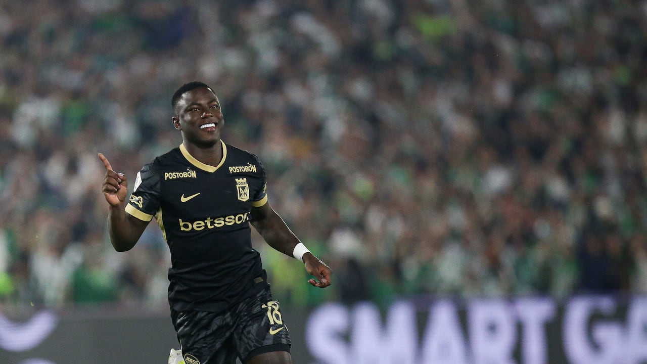 Marino Hinestroza celebrando un gol contra Fortaleza en la Liga Betplay 2025