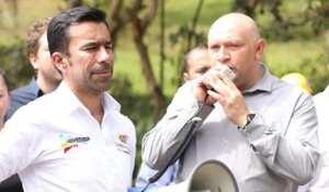 El exgobernador de Cundinamarca, Jorge Emilio Rey (izq.), y el exalcalde de Gachetá, Julio Aguilera (der.). Foto: Gobernación de Cundinamarca.