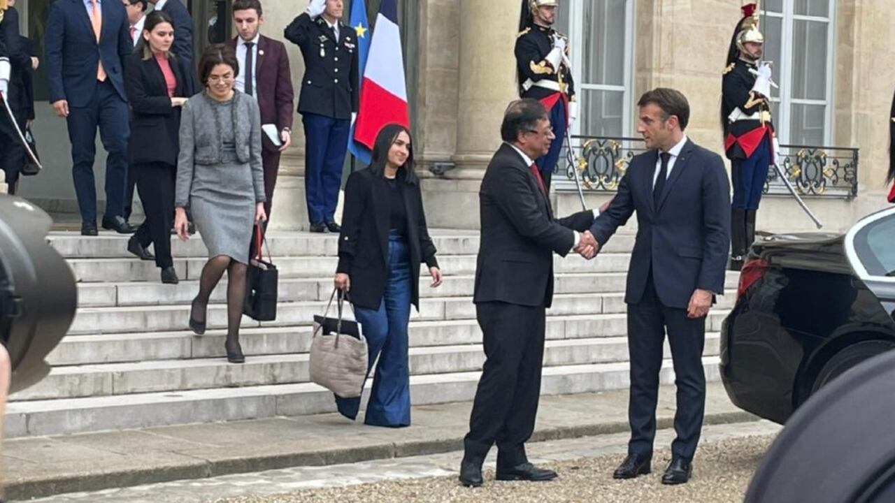 Gustavo Petro se reunió con Emmanuel Macron en París, Francia.