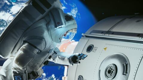 La autorización del uso de celulares en la misión Artemis II implicó un proceso dividido en cuatro etapas.