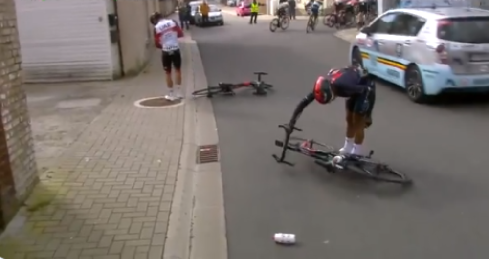 Fernando Gaviria sufrió una fuerte caída.