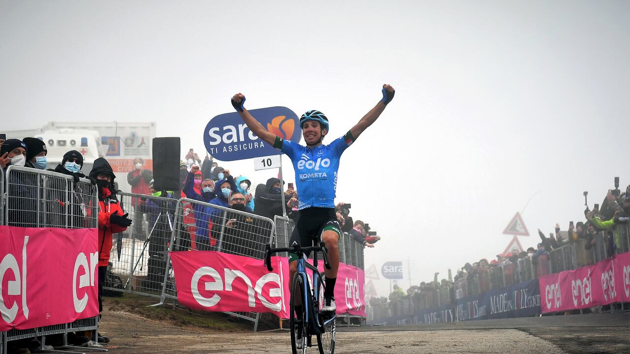El italiano Lorenzo Fortunato del equipo Eolo-Kometa - Foto: Semana en La Ruta