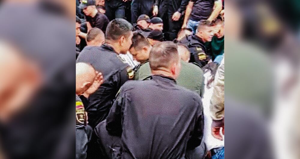 Imágenes de los policías secuestrados en San Vicente del Caguán.