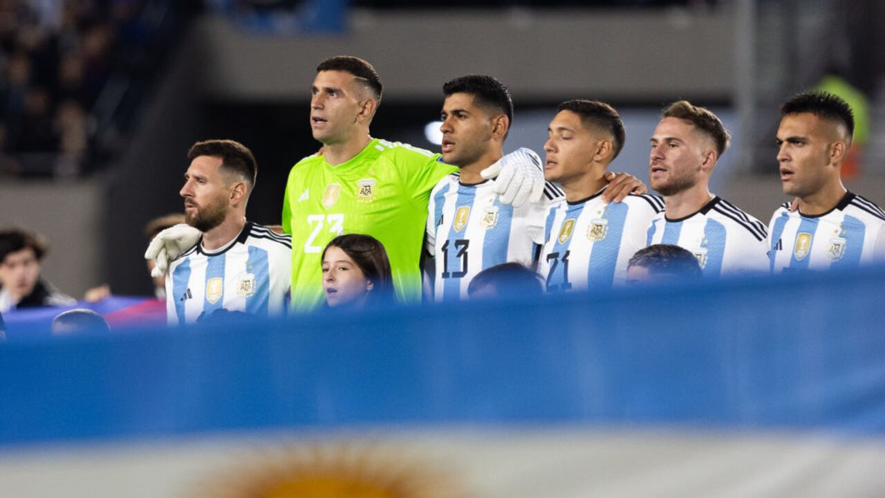 La Selección Argentina podría verse afectada por las determinaciones del presidente Milei.