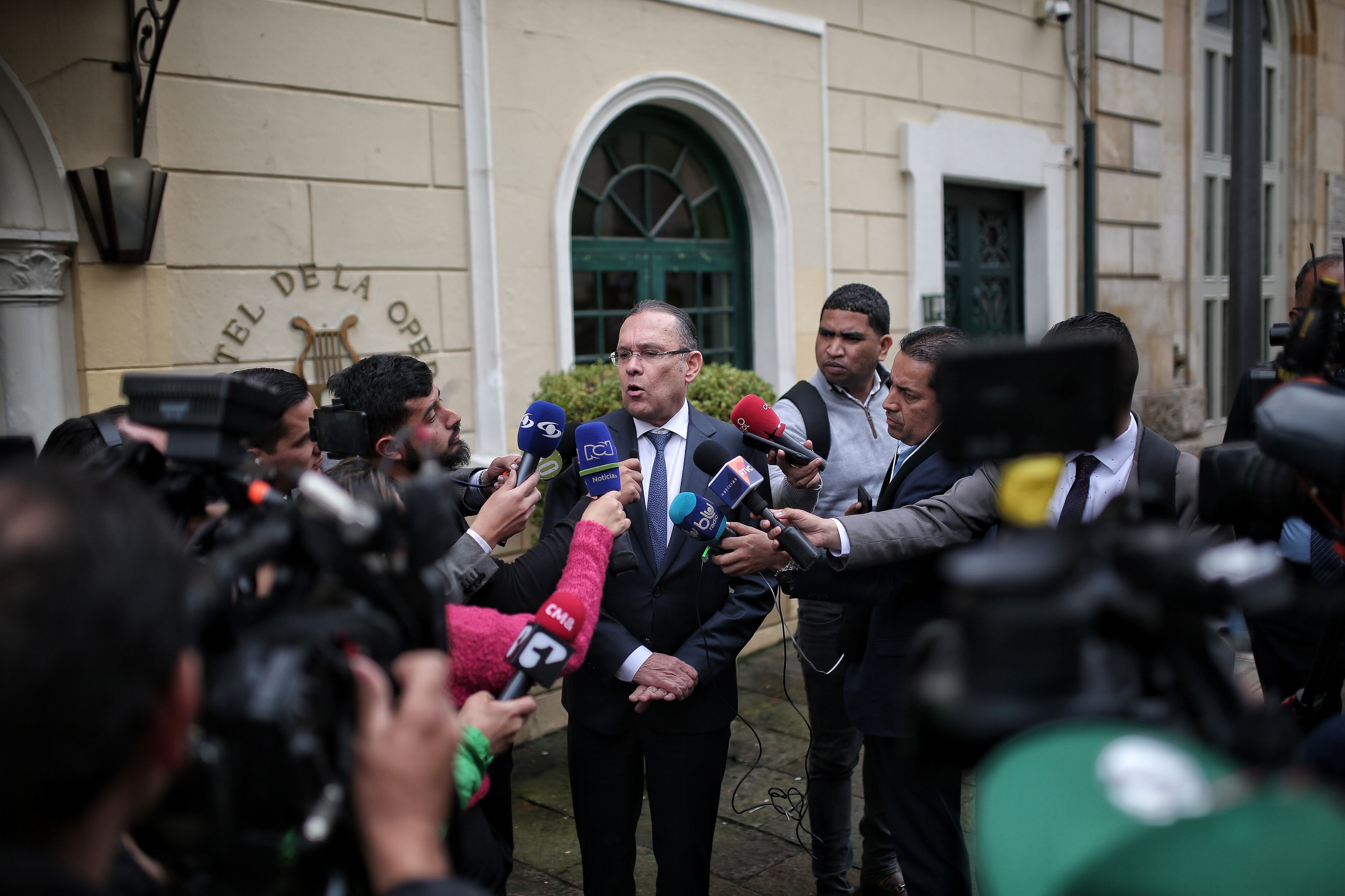 Efrain Cepeda, Presidente del partido conservador rueda de prensa