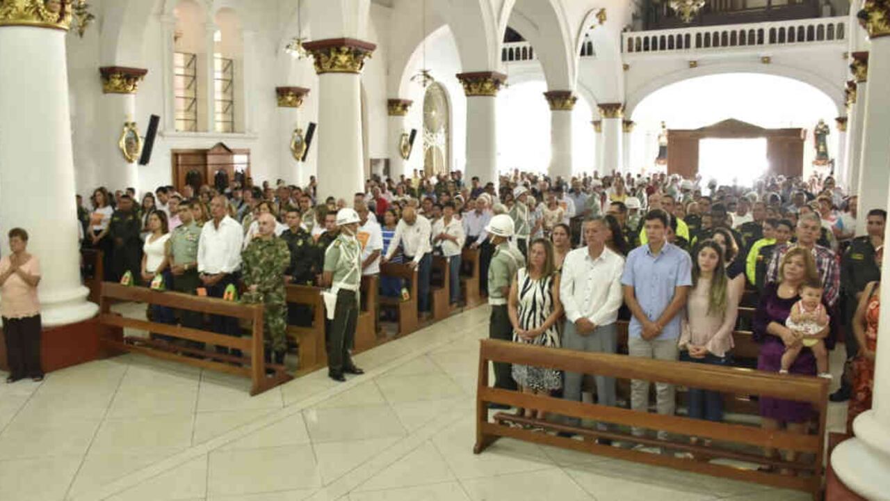 La oración colectiva se realizó en más de 50 parroquias y capillas del departamento.