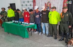 Los asegurados fueron identificados como Jairled Yesid Perez Mira, Everley Hernandez Vargas, Juan Carlos Badillo Cardenas, Jhofran David Arias, Andres Felipe Cano, Julieth Camila Santamaria.