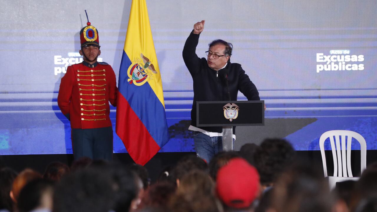 Presidente Gustavo Petro en el acto de perdón del Estado por los falsos positivos.