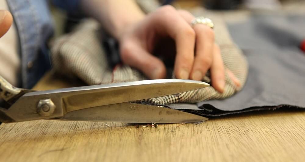 Con la ayuda de talleres de confección y artesanos de Medellín esta joven empresaria comenzó su negocio