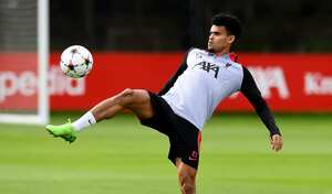 Luis Díaz hará parte del once de gala de Liverpool en el debut de Champions League.