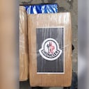 Moncler, el particular sello encontrado en una tonelada de cocaína decomisada en Bogotá