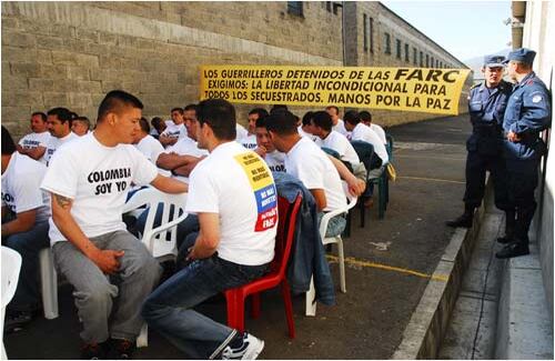 Un grupo de más de 600 guerrilleros crearon el Movimiento Nacional Manos por la Paz para exigir de las Farc la liberación inmediata y sin condiciones de todos los secuestrados en su poder. 