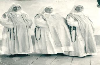 Después de morir en 1949, a los 75 años, sus pupilas continuaron con su labor .