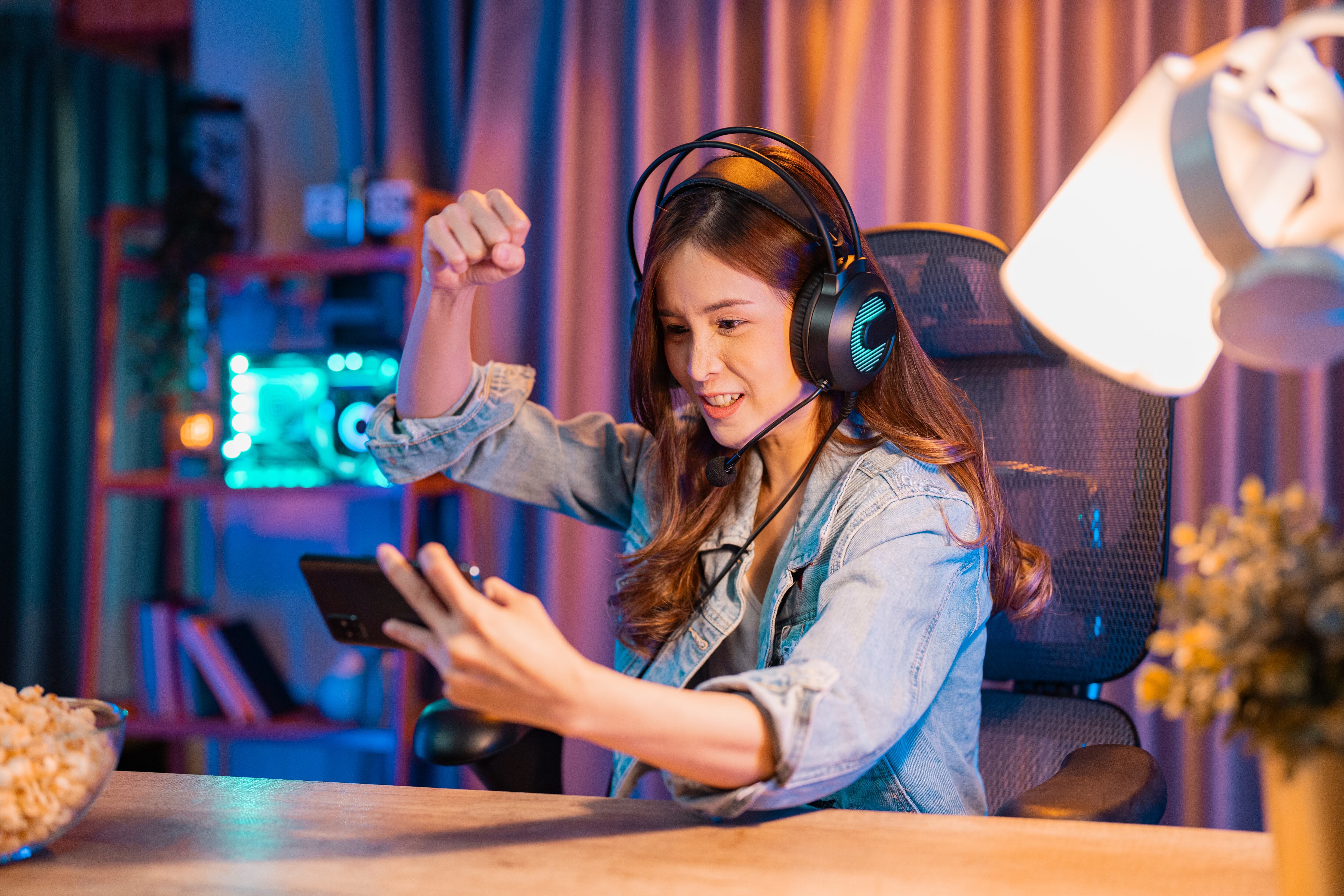 Una buena conexión es fundamental, tanto para descargar como para jugar, especialmente en títulos con modo multijugador o conexión permanente.