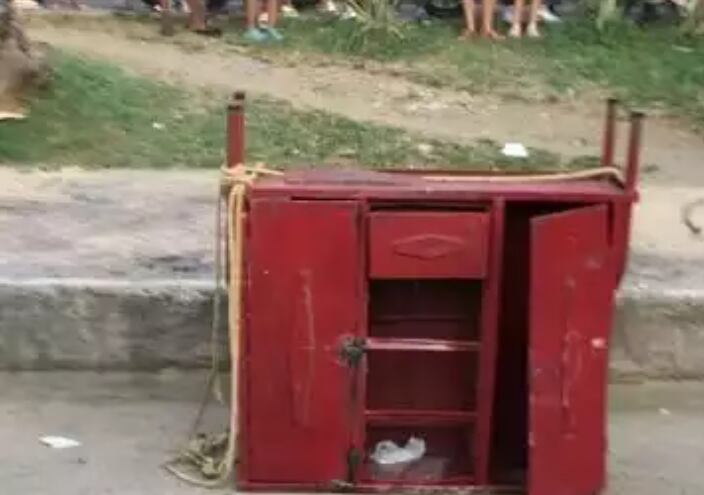 El cuerpo fue encontrado dentro de este armario.