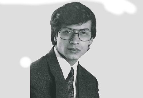 Gustavo Petro en su juventud, cuando llegó a la Cámara de Representantes por el apoyo del Partido Alianza Democrática M-19.
