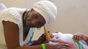 En la región del Pacífico hay 1.600 parteras, 254 están agremiadas en Asoparupa.