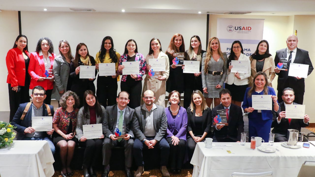 Representantes de las IPS ganadoras del Premio Nacional de Calidad con enfoque en Atención Primaria en Salud 2022.