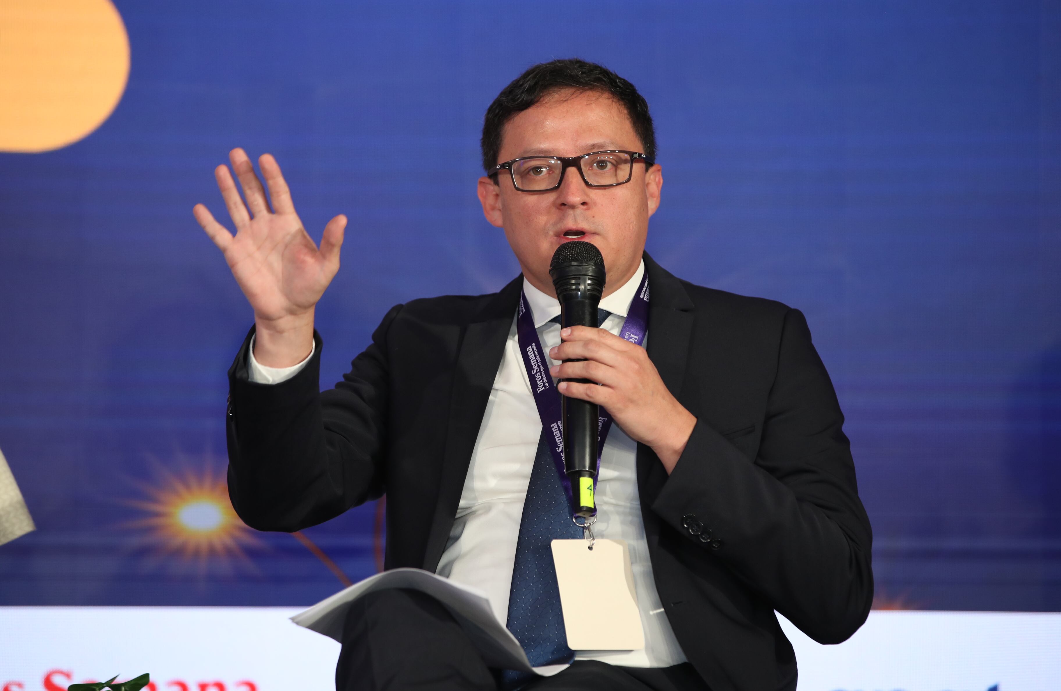 Foro ‘Bogotá y El Dorado: ¿listos para ser el hub de las Américas?’
Miércoles 21 de mayo de 2025

Frederico Pedreira
CEO de Avianca
Paula Bernal
Presidenta de IATA Colombia
Francisco Ospina
Exdirector de la Aeronáutica Civil y expresidente de la ANI
Carlos Fernando Galán

 CONVERSATORIO | El Dorado y Bogotá: ¿cómo convertirlo en el hub de las
Américas?